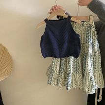 HoneyCherry Sommer Neue Stil Kleines Mädchen Urlaub Stil Hängenden Hals Gestrickte Tank Top Strap Floral Halb Rock Mädchen Kleidung