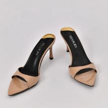 2025 mode Sexy PU Stiletto Schuhe Frauen Spitz Offene spitze Außen Einfarbig Komfortable Party Frauen Sandalen Mule Hausschuhe
