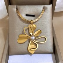 Trendy Hohle Blume Perle Anhänger Halskette für Frauen Elegante Vergoldete Edelstahl Floral Hals Kette Schmuck Geschenke