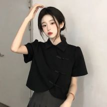 2025, neues, verbessertes Cheongsam-Kurzoberteil im chinesischen Stil, Sommer-Damen-Qipao-Oberteil mit unregelmäßigem Saum und kurzen Ärmeln und Stehkragen