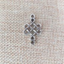 30PCS Zinklegierung Keltischer Knoten Verbinder Metall Charms Für Halskette Anhänger Armband Schmuck Machen Antik Silber Farbe Zubehör
