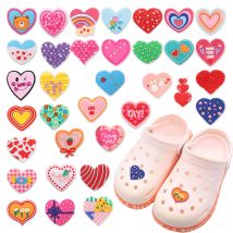34PCS Bunte Liebe Valentinstag PVC Schuh Charms Dekorationen DIY Schuhe Schnalle Zubehör Fit Frau Kinder Party Geschenk