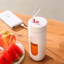 Tragbarer wiederaufladbarer USB-betriebener Entsafter-Stabmixer für Mini-Eisbrecher, Becher für Auto, Obst-Entsafter-Mixer