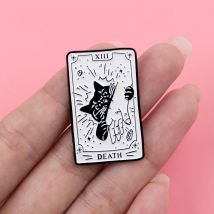 Black Cat Tarot Card Enamel Pin Brooch Pines Lapel Pins Badge on Backpack Clothing Accessories Halloween Jewelry Friends Gifts