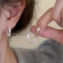 LATS Neue Mode-Trend Einzigartiges Design Elegante Exquisite Unregelmäßige C Form Ohrringe Weiblichen Schmuck Party Premium Geschenk Großhandel
