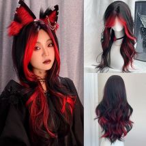 Lange gewellte synthetische schwarze Ombre-Rot-Highlights-Perücke, Mittelteil, flauschige Lolita-Cosplay-Damenperücke für die tägliche Party