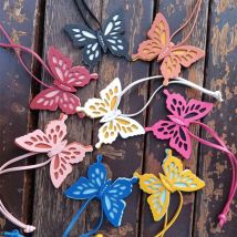 Niedliche bunte ausgehöhlte Schmetterlings-Schlüsselanhänger, PU-Schlüsselanhänger, Geschenk für Damen und Herren, Handtaschenanhänger, Schlüsselanhänger, DIY-Zubehör