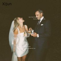 Xijun Einfache weiße Satin-Brautkleider mit Schleife hinten, ärmellos, kurze Brautkleider, Spaghettiträger, Brautkleider, formelle Partykleider