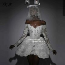 Xijun Sexy schulterfreies weißes kurzes Mini-Brautkleid mit langen Ärmeln, Cocktailkleid, formelle Brautkleider, Hochzeitskleid