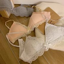 SP&CITY Süßes Mädchen Dreieckige Tasse Spitze Damen-BH Kleine Brust gerafft Drahtfrei Sexy Büstenhalter Dünne atmungsaktive Studenten-BHs