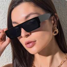 Modische quadratische Sonnenbrille mit kleinem Rahmen für Männer und Frauen, minimalist ische Sonnenbrille für Straßen fotografie