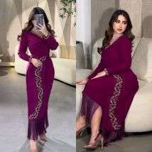 Maßgeschneidertes Mesprit Kompliziertes, exquisites formelles Anlasskleid mit V-Ausschnitt, A-Linie, mit Perlen verziert, Quaste, knöchellang, Charmeuse