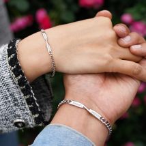 2 teile/satz Titan Stahl Hergestellt Mobius Paar Armband Angepasst Name Datum Geschnitzt Armband Männliche und Weibliche Schmuck Geschenke