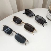 Occhiali da sole rettangolari piccoli alla moda uomo donna occhiali da sole quadrati Vintage da guida occhiali da vista con montatura in metallo di marca di lusso