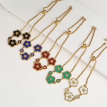 Herzförmiges Tropföl zieht neues Acryl-Pflaumenblüten-Pflanzen-Armband mit fünf Blättern, Edelstahl, neues Design für Damen, Kleeblatt