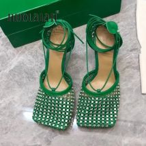 Mode grüne Strass Frauen Pumps Sandalen weibliche quadratische Zehen High Heels schnüren gekreuzte Stiletto hohle Party Schuhe Frau