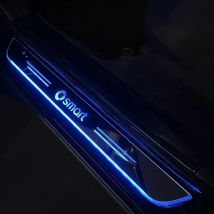 Acrilico USB Alimentazione LED in movimento Pedale di benvenuto Auto Piatto dello Scuff Pedale Davanzale della porta Luce del percorso per Smart Fortwo Forfour 453 451 450