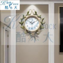 Reine Metall-Goldene Wanduhr mit Olivenzweigen, 50cm Geräuschlose Rustikale Bauernhaus-Dekorative Runde Weiße Ziffern-Uhr