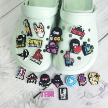 Fortnites Serie Loch Schuh Schnalle Zubehör Hot Game Bubble Sandalen Charms Slides Diy Dekoration Cartoon Lustiges Geburtstagsgeschenk