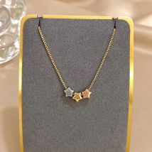 Collana carina con perline a forma di stella tripla colore per donne e ragazze, collane con ciondoli in acciaio inossidabile placcato oro, gioielli impermeabili