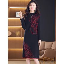 Weibliche koreanische Vintage Luxus Abschluss ball Kleidung Herbst Winter schwarz gestrickte Blumen pullover elegante Bodycon Festival Pullover