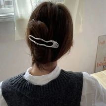 Geometrical Styling Gold Color Metal Hair Clip Hairpins Women Hollow Duckbill Hair Claw Pins Barrettes Fashion Girls Accessories