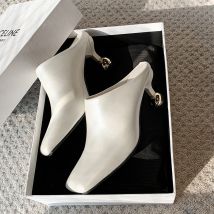 Weißer Schaffell-Damen-Slipper mit quadratischem Kopf, Baotou, strukturiert, elegant, für Pendler, lässig, einfacher Sinn für klassische Weinglas-Absätze, neu
