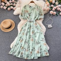 Sommer böhmische Frauen Krawatte Farbstoff gedruckt plissiert langes Kleid Boho o Hals Puff Ärmel hohe Taille drapiert Maxi Vestido neu