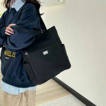 Leichte und wasserdichte Umhängetasche, Handtasche mit großem Fassungsvermögen, geeignet für Arbeit, Studium und Reisetasche