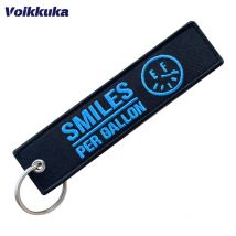 1 Stück/2 Stück/3 Stück Set Verkauf Schwarz Tag Lächeln pro Gallone Beide Seiten Stickerei Schlüsselanhänger Motorradschlüssel für Männer Frauen