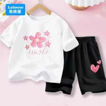 2023 Neue Sommerkleidung für Kinder: „LUCKY“ Blumen-T-Shirt und rosa Herz – gemusterte Shorts für Mädchen