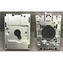 X-max 3 vor der Basis/hinter der Basis