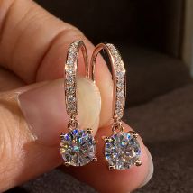 Huitan minimalistyczne kolczyki haczyki z okrągłym wisiorkiem CZ dla kobiet proste eleganckie damskie akcesoria do uszu Party codzienna modna biżuteria