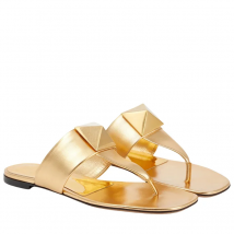 Gold Rivet Thong Flat Shoes Round Toe Shallow Mouth Non-Slip Sandals Fashion Summer Luxury Designer Thong Sandals Slippers Women