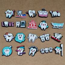 1-20PCS Zahn Zahnbürste Liebe Zahnarzt Verwurzelung Für Sie Zähne Schützen PVC Schuh Charms Für Clogs Pins sandalen Schuhe Dekoration