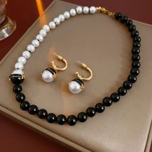 Vintage-Perlen-Set im Mittelalter, einfach und vielseitig, Tropföl-Stern-Halskette, leichter Luxus, hochwertige Ohrringe für Frauen