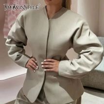 TWOTWINSTYLE Solide Minimaalist Chic Jacken Für Frauen V-ausschnitt Langarm Patchwork Taschen Elegante Mantel Weibliche Mode Stil Neue