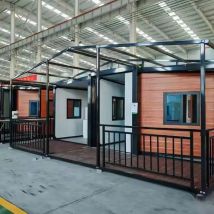 Nowoczesny, rozkładany dom kontenerowy o długości 40 stóp, z możliwością transformacji na 20-stopowy kontener transportowy, do użytku rodzinnego, biurowy, 3-sypialniowy, do użytku na zewnątrz.