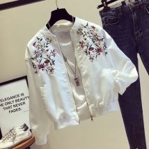 Damen-Bomberjacken, weiblich, Frühling und Herbst, bestickt, weiß, Baseball-Fliegermäntel, locker, 2022, Trend, neu in Outerwears, modern