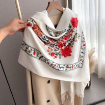 Luxus Hohe Qualität Stickerei Schal Elegante Frauen Winter Dicke Warme Hals Pashmina Lange Fringe Schals Dame Decke Weichen Schal