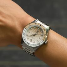9012 40mm Wavy Pattern Luxury Diver Watch Texture Men's Watches Automatic Mechanical Sapphire Waterproof 150 Meters Luminous