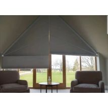 Maßgeschneiderte Sunroad dreieckige unregelmäßige trapezförmige elektrische Verdunkelungsvorhänge, Sonnen- und UV-Schutz für schräge Fenster