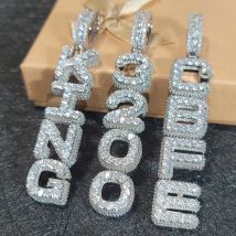 Nome personalizzato Collana verticale Ciondolo Cubo di moda Doppio strato Parola Gioielli Personalizzato Iced Out Lettera Numero Catena per uomo