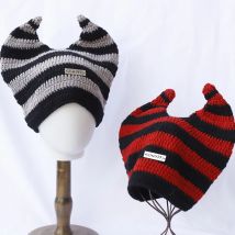 Neue Stil Handgemachte Häkeln Acryl dämon Ohren Frau Winter Hut Gestreiften Herbst Mützen Warme Weiche Motorhaube Skullies Kappe Geschenk