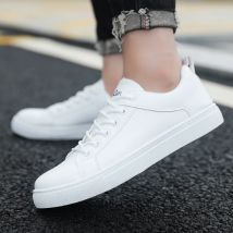 Scarpe casual di tendenza da uomo Scarpe basse Scarpe da ginnastica bianche Scarpe da ginnastica da uomo traspiranti per il tempo libero Calzature antiscivolo Scarpe vulcanizzate da uomo