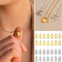 CARLIDANA Lettera minimalista Gioielli iniziali Donna Acciaio inossidabile placcato oro Rettangolo Argento Colore Ciondolo alfabeto