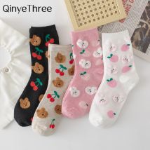 Neue Chic Mädchen Niedlichen Cartoon 3D Haarigen Feder Garn Kaninchen Bär Pfirsich Kirsche Weiche Baumwolle Casual Socken Adrette Dropship