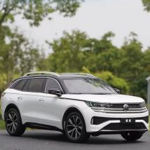 1:18 2023 VW Tavendor SUV Legierung Automodell Druckguss Metallfahrzeuge Automodell Simulation Sammlung Kinderspielzeug Geschenk Dekoration