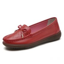 Neue flache Freizeitsportschuhe aus Leder für Damen sind leicht, bequem und modisch zum Spazierengehen. Große Slipper 35-44