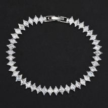 Bracciale tennis delicato di lusso per donna Colore argento scintillante zircone cubico impilabile catena a mano gioielli da sposa in cristallo H085